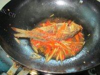 健康美食之红烧鲤鱼做法图解11)
