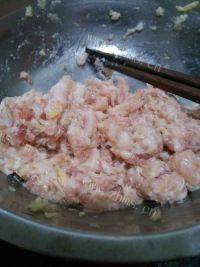 美味的咸鱼茄子煲做法图解2)