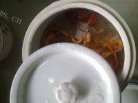 养生的虫草花排骨汤做法图解3)