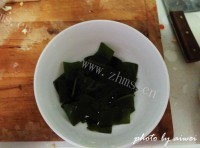 鲜咸的鲜虾味噌汤做法图解4)