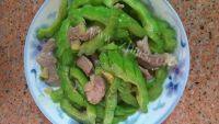 在家做的苦瓜炒肉片