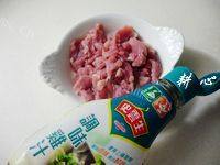 营养丰富的肉片炒丝瓜做法图解2)