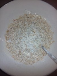 美味粗粮燕麦饼干做法图解4)