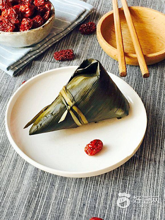 「手工美食」小枣粽子