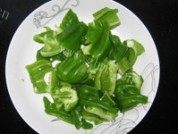 可口家常菜土豆片炒辣椒做法图解1)