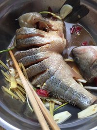色香味俱全的孔雀开屏做法图解2)