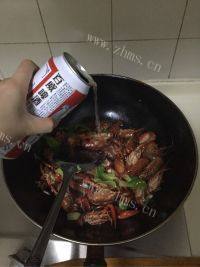 好吃的啤酒龙虾做法图解5)