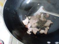 易做的香辣花菜炒肉片做法图解6)