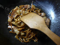 黄花菜烧猪肉