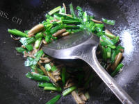 家常菜韭菜炒鳝丝