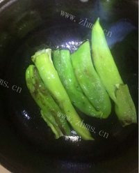 诱人的虎皮尖椒做法图解3)