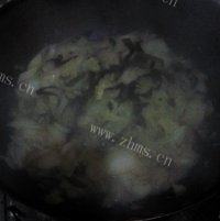 鲜香的素炒白菜做法图解4)