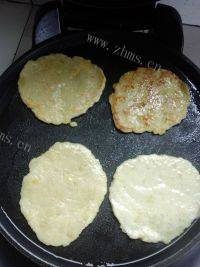 如此诱人的奶香土豆饼做法图解9)