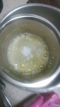 自制酸奶蛋糕做法图解4)