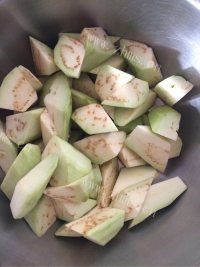 色香味俱全的烧茄子做法图解1)