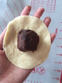 特下饭的豆沙面包做法图解4)