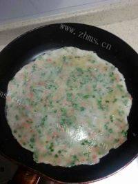 自制韭菜火腿鸡蛋饼做法图解4)