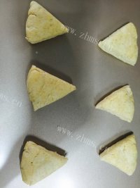 香喷喷的司康饼做法图解9)