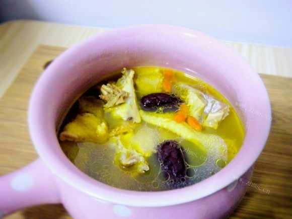 红枣枸杞鸡汤