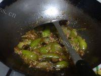 家常菜肉末丝瓜做法图解7)