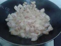 家常菜素鸡烧肉做法图解2)