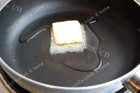 精美杏仁法式吐司配无花果做法图解6)