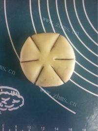 口感饱满的玫瑰花饼做法图解20)