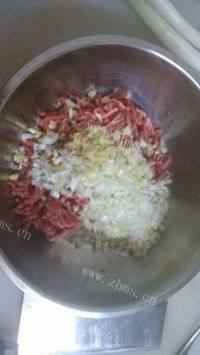 自制小肉饼做法图解2)