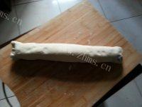 软嫩的紫薯花卷做法图解8)