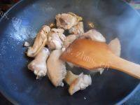 有特色的鸡肉炖粉条做法图解5)