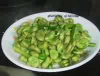 家常菜蒜苗炒蚕豆