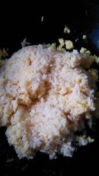 自己做的蛋炒饭做法图解6)