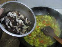 绝味的咖喱牛肉饭做法图解14)