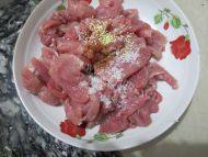 菠萝炒肉做法图解2)