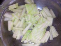 DIY美食-凉拌西瓜皮做法图解2)