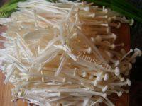 「DIY美食」金针菇炒肉做法图解3)