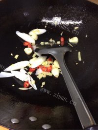 家常菜土豆回锅肉做法图解7)