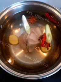 美味的酸菜汤做法图解2)