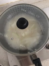 美味的瑶柱冬瓜汤做法图解4)