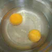 美味营养的蒸蛋的做法图解二
