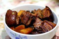 让人怀念的土豆红烧肉