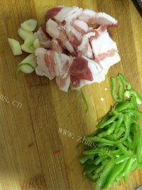 家常菜土豆丝炒肉做法图解2)