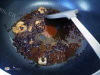美味营养的老干妈回锅肉做法图解5)