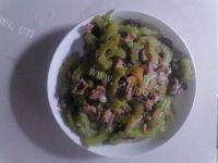 家常菜苦瓜炒肉片