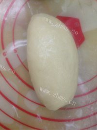 超软的汤种法柔软餐包做法图解15)