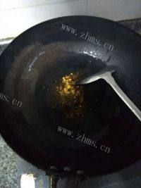 美味的麻辣鸡翅做法图解5)