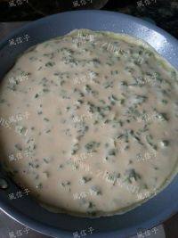 味道不错的韭菜鸡蛋饼做法图解7)