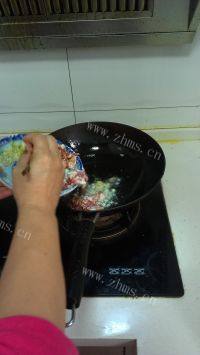 鲜香美味豆芽炒肉做法图解2)