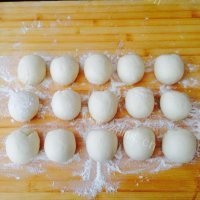 美味的牛奶馒头做法图解9)
