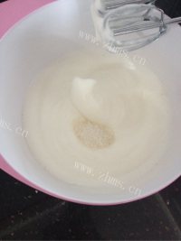 珍馐美味的原味戚风蛋糕做法图解11)